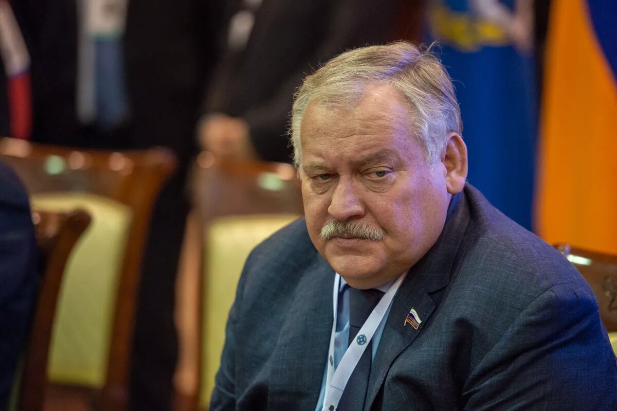 Депутат константин затулин фото Загоняет Армению в стратегическую изоляцию: Затулин обвинил Пашиняна в предатель