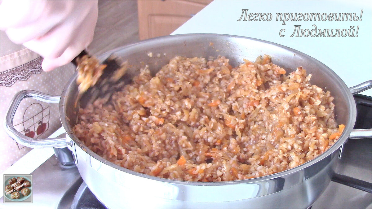 Гречка рассыпчатая в кастрюлю. Гречку варить минут. Пропорции варки круп. Пропорции воды и гречки при варке рассыпчатой. Каши шпаргалка по варке.