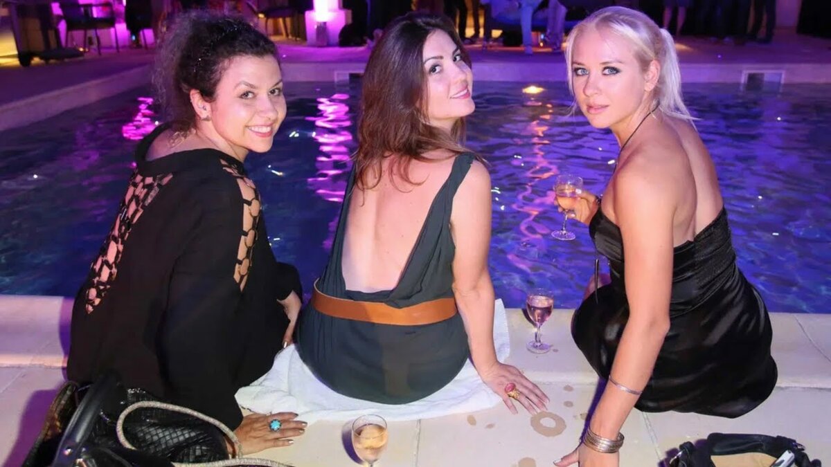 НОВЫЕ ЗНАКОМСТВА С МОСКОВСКИМИ ДЕВУШКАМИ: ОЩУТИ ВСЮ МОЩЬ ГОРОДА И СВОЕЙ СЕКСУАЛЬНОСТИ