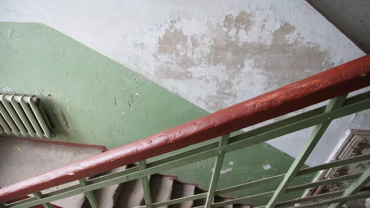     В Казани на неизвестных лиц завели уголовное дело о мошенничестве. Все из-за проделанных работ по капитальному ремонту дома на улице Мира. Подробности сообщили в пресс-службе прокуратуры Татарстана.