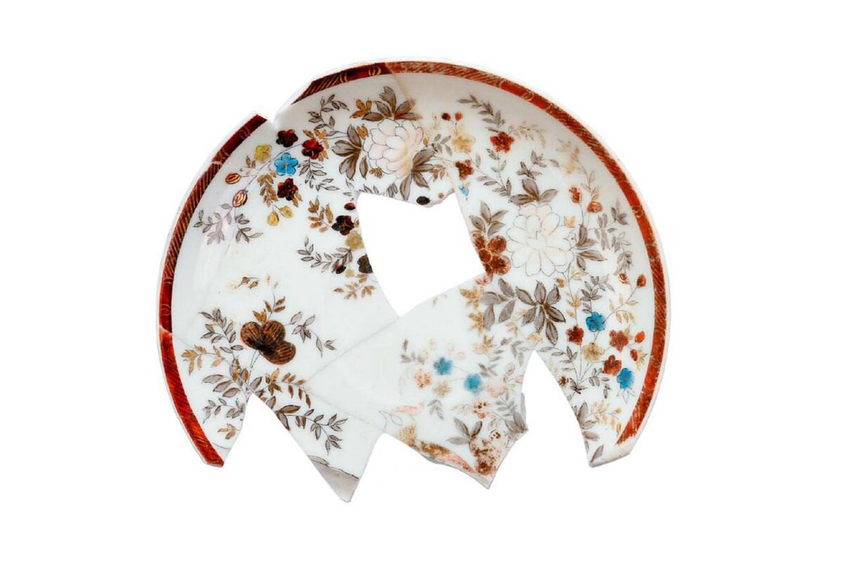 🔎 В Хамовниках археологи нашли почти 400 предметов 18-19 вековЭто детские игрушки, посуда и украшения.