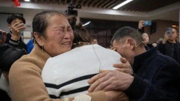 В КИТАЕ ПРОДАННЫЕ ДЕТИ ИЩУТ НАСТОЯЩИХ РОДИТЕЛЕЙ С ПОМОЩЬЮ АНАЛИЗОВ ДНК. ФОТО: CHINADAILY.COM.CN