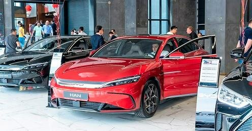 Презентация автомобилей BYD в дилерском центре в Ташкенте. Фото с сайта Китайские-автомобили.рф