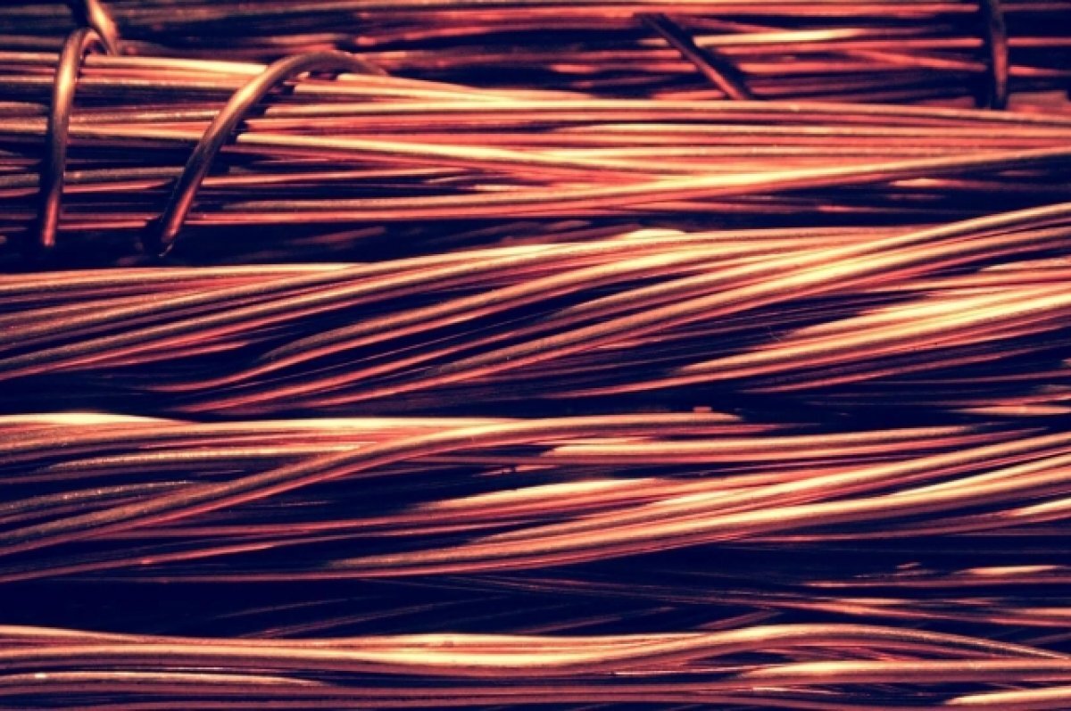    В Твери со складов магазина было украдено 2 км кабеля на 360 тысяч рублей