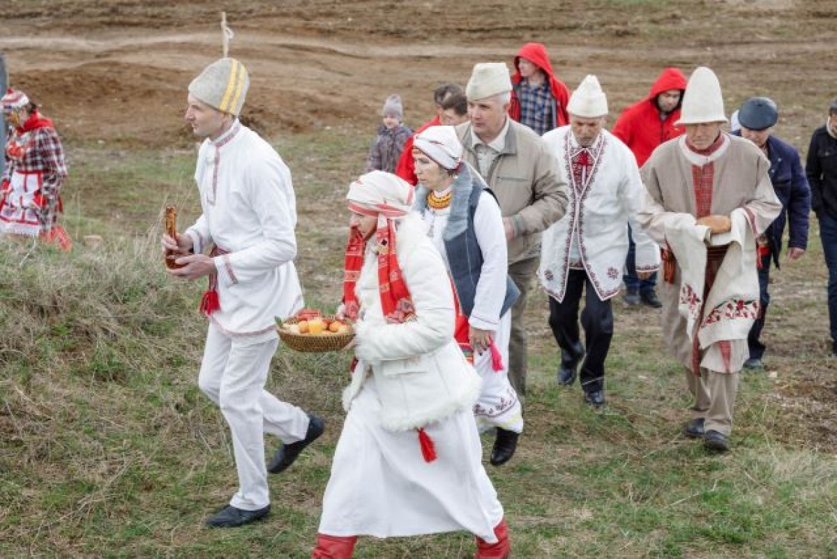    Участники праздника Çăварни.