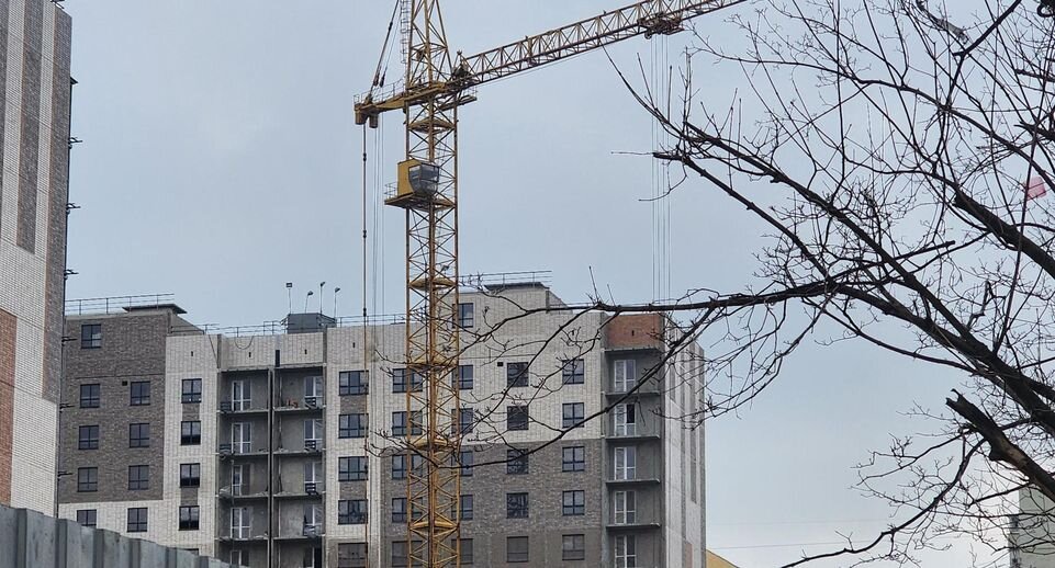    Более 300 зданий в Мариуполе восстановили строители Подмосковья за два года / Хавива Фонина