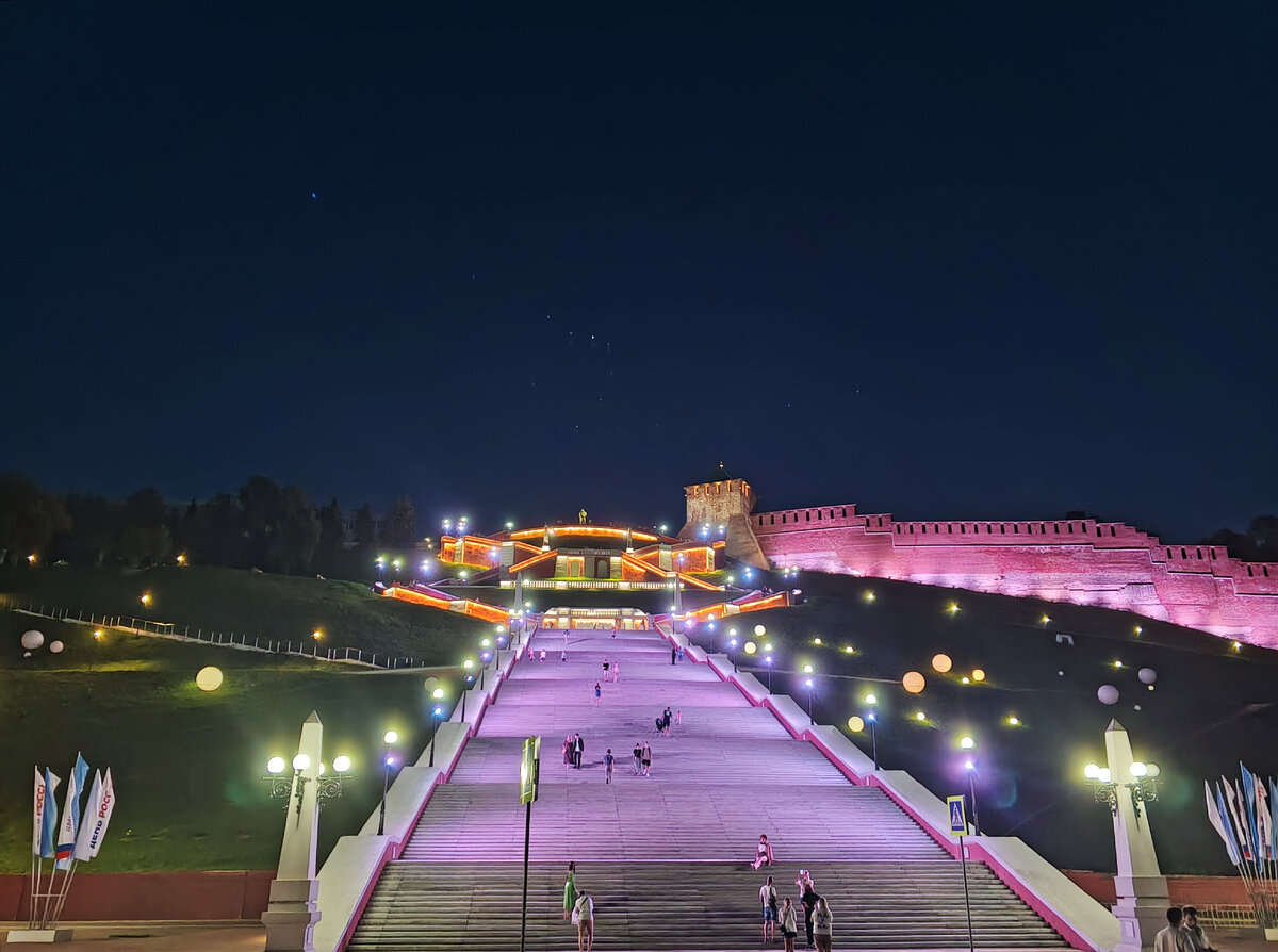 Чкаловская лестница - вечерняя панорама 