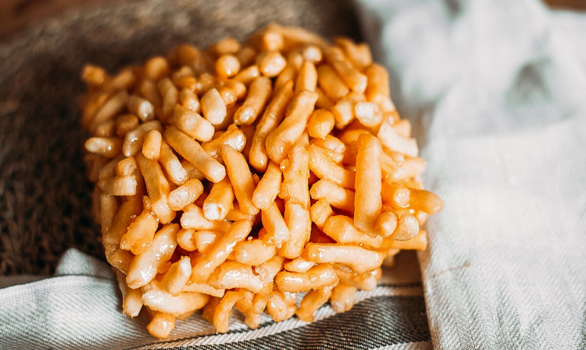 Национальное блюдо татарстана чак чак. Чак чак что это такое. Чак чак. Чак чак что это такое. Чак чак приготовление.