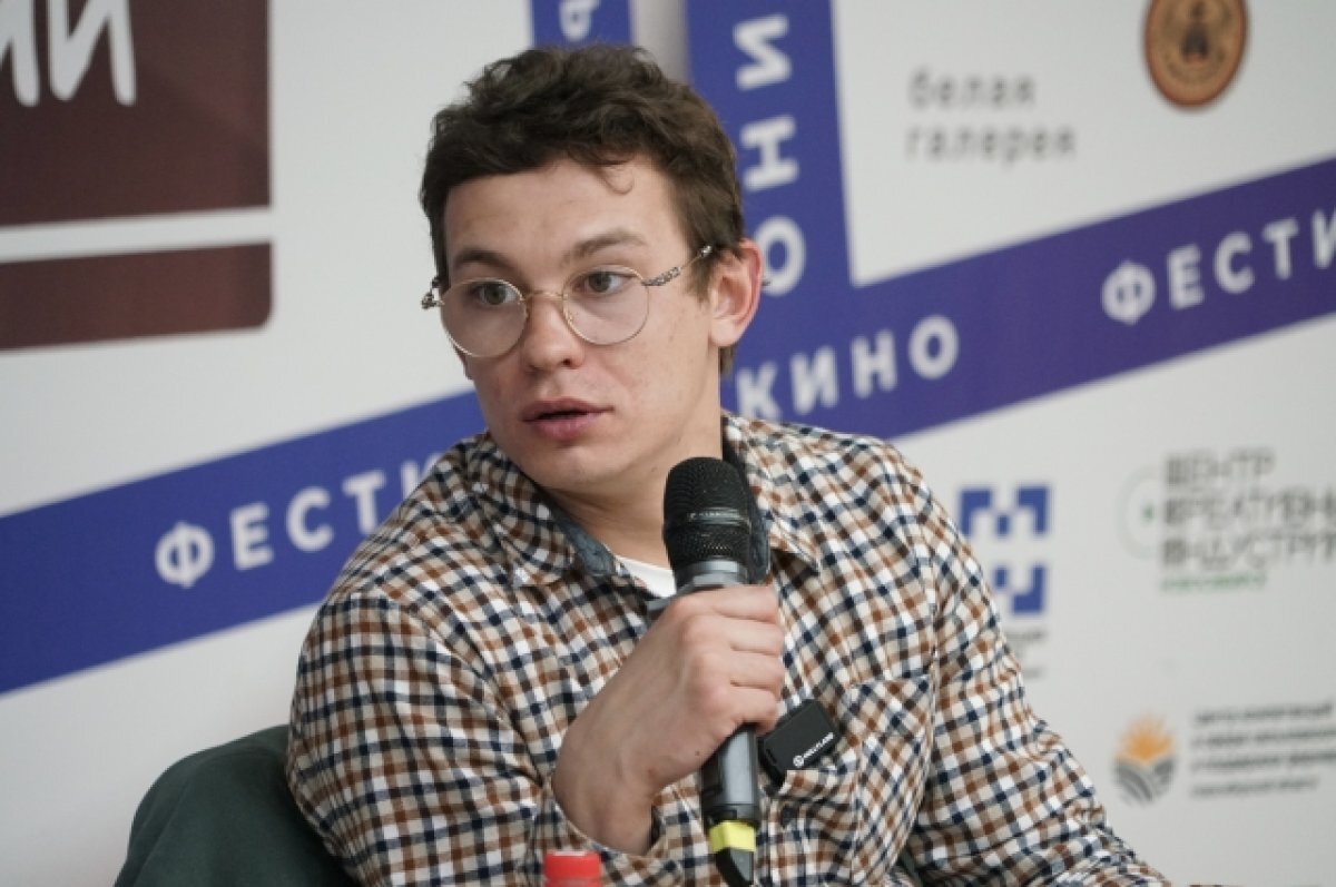   Актера Кологривого увезли в спецприемник в Новосибирске