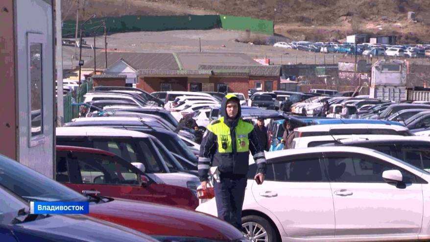 Рынок "Зеленый угол" во Владивостоке постепенно прекращает свое существование