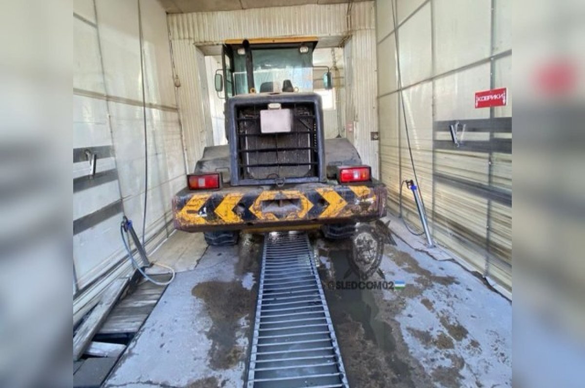    Сотруднице автомойки Уфы автопогрузчик обрубил ноги, она умерла в больнице