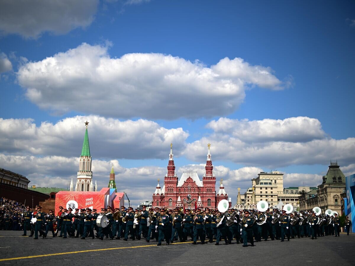    Музыканты военного оркестра на военном параде, посвященном 78-й годовщине Победы в Великой Отечественной войне, на Красной площади в Москве© РИА Новости / Владимир Астапкович