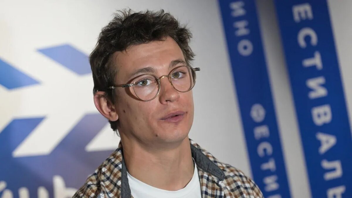    Актер Никита Кологривый.