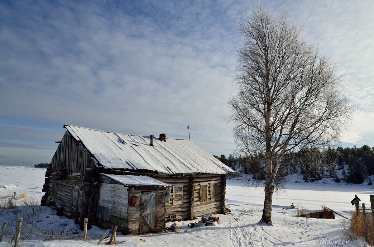 Многие из домов требуют ремонта, есть и заброшки, но всё равно эти дома выглядят живописно. Особенно в таком интересном месте.