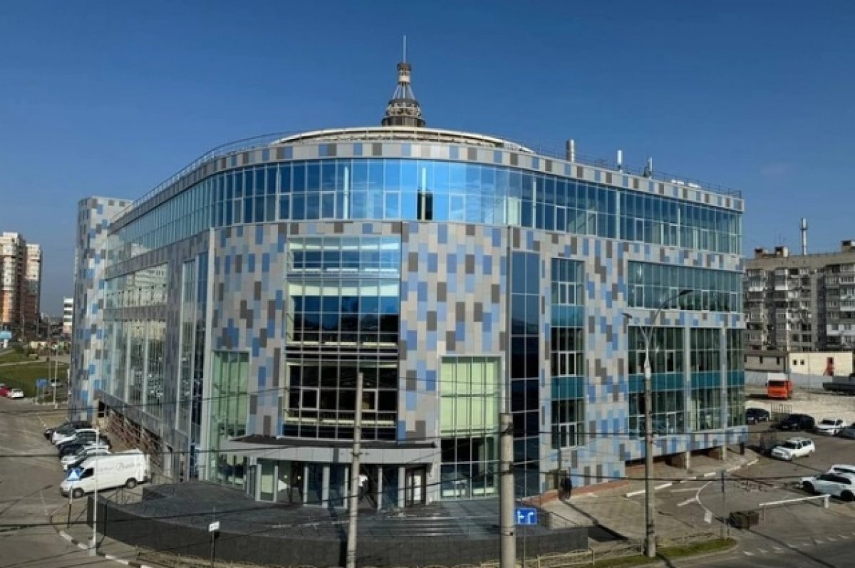    Новый владелец здания экс-ТЦ «Карнавал» не учел замечания мэрии по дизайну