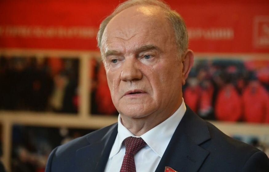    Зюганов: «Помощники Путина тащили на престол Навального*!»