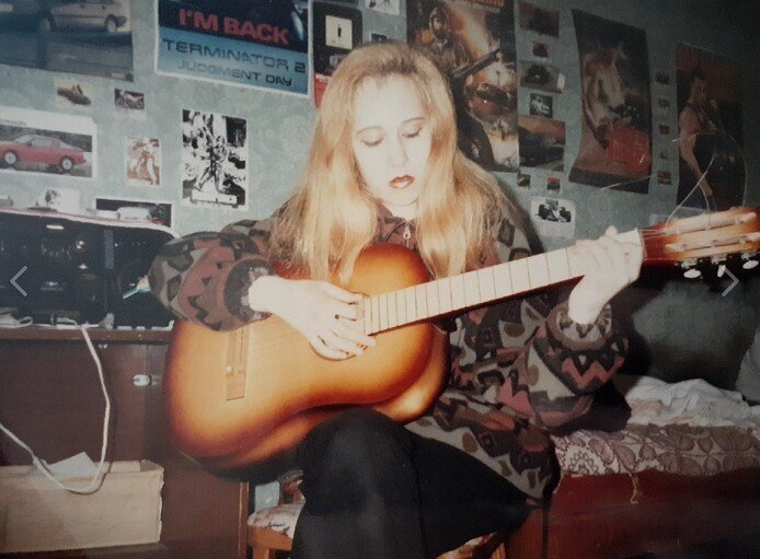 Широкий джемпер в 90-х. Фото: автора.