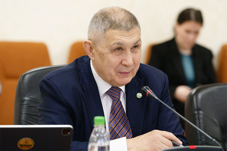    Со слов Рифката Минниханова, все ключевые показатели госзадания Академией РТ и основными структурными подразделениями выполнены в полном объеме, а по ряду существенно перевыполнены Фото: Государственный Совет Республики Татарстан (vk.com)