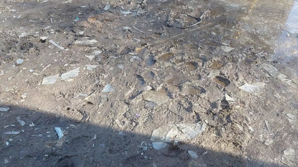     Соседи хозяина квартиры на улице Фучика в Нижнем Новгороде предположили в соцсетях, что взрыв произошел из-за баллона для натяжных потолков.