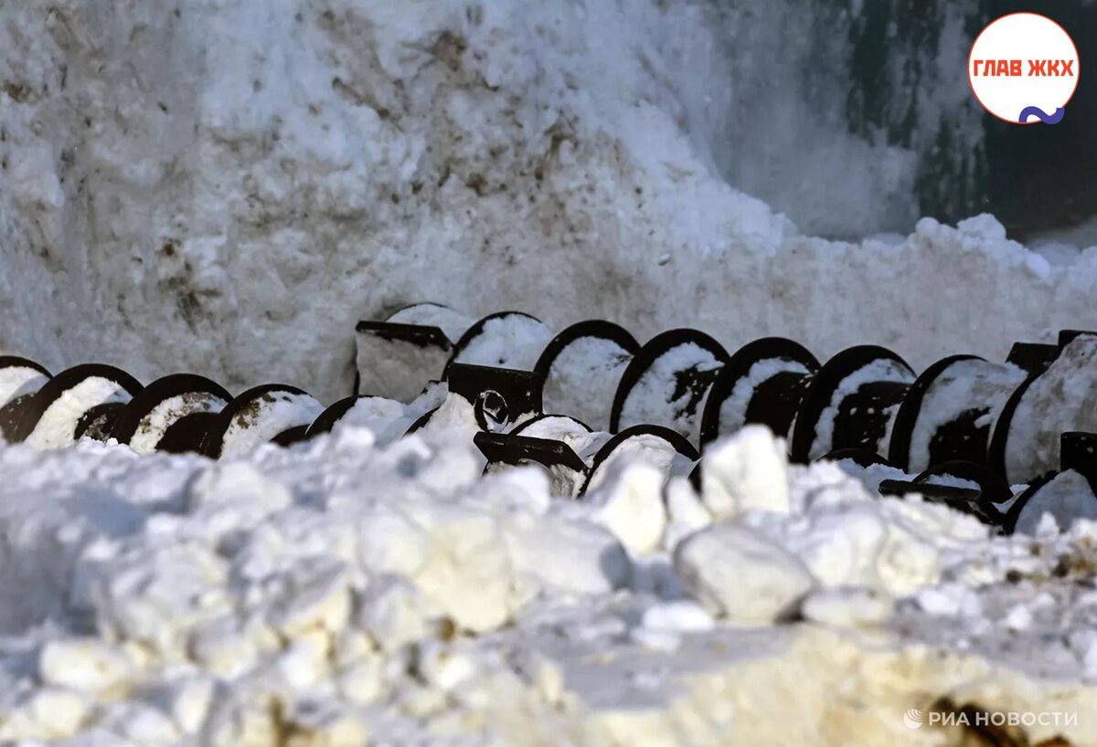 К следующей зиме Московская область закупит 4000 ручных роторов 