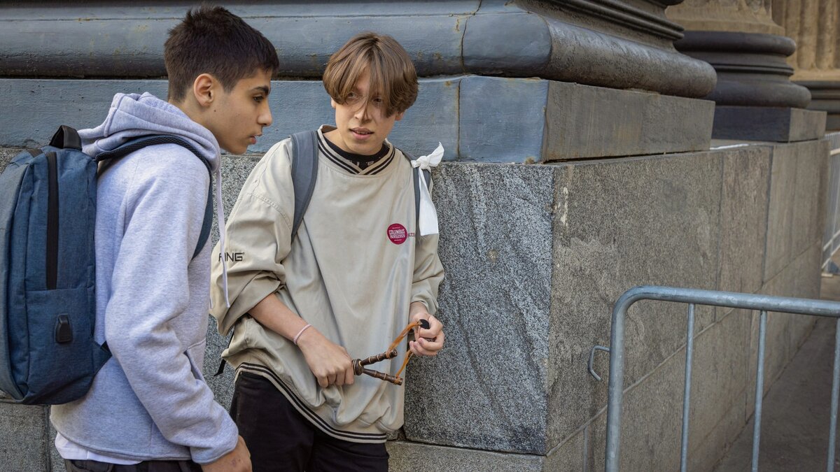 Дима с приятелем