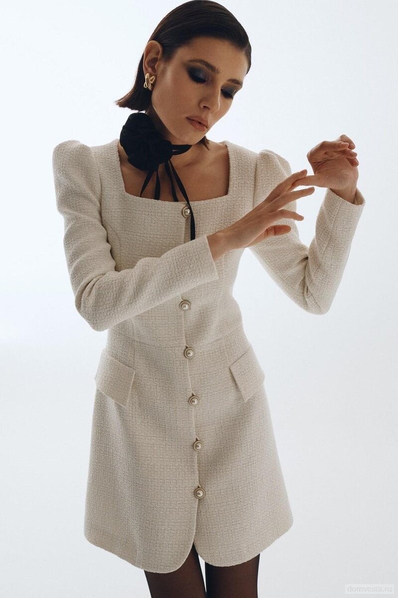    Для девушек, которые любят выделиться, идеально подойдет платье-жакет. Лукбук Ave Dress