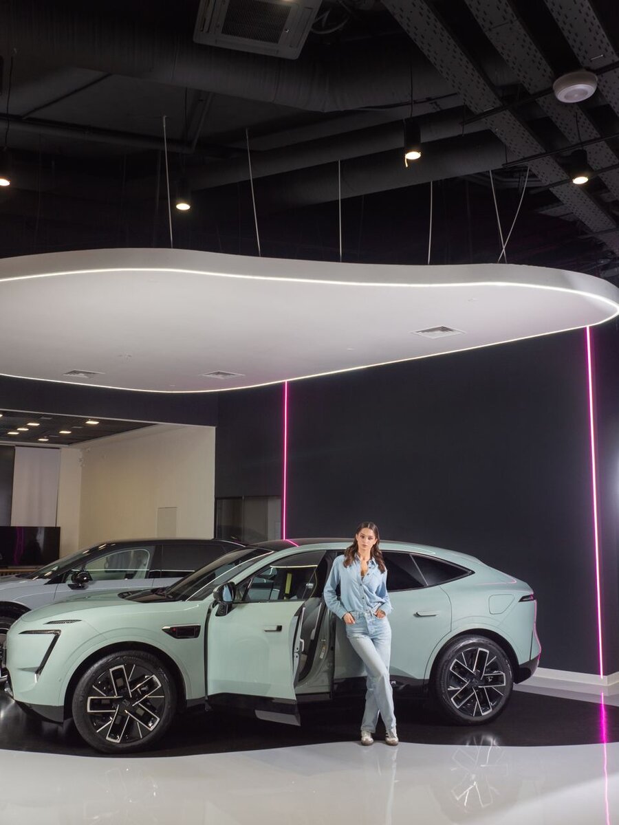 Электромобили представленные в нашем автосалоне оснащены передовыми технологиями, что делает их не только комфортными в управлении, но и безопасными. 