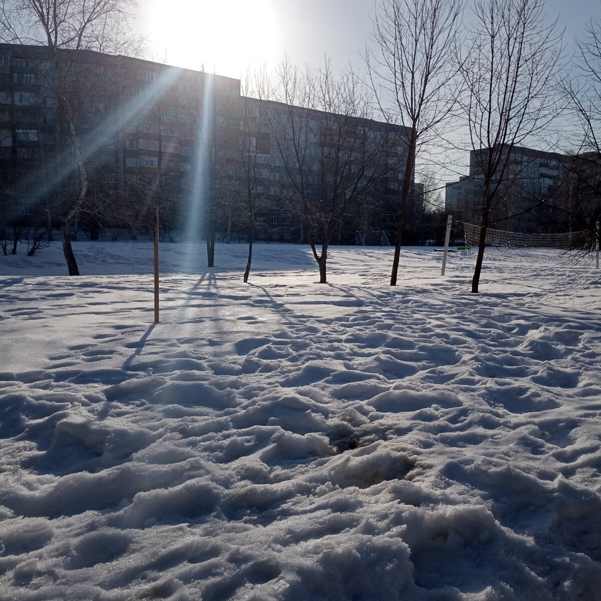 Конец марта в городе. Снега - море! 