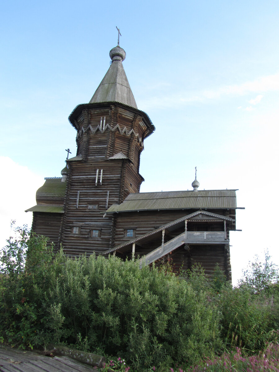 Успенская церковь в Кондопоге, фото 2011 года