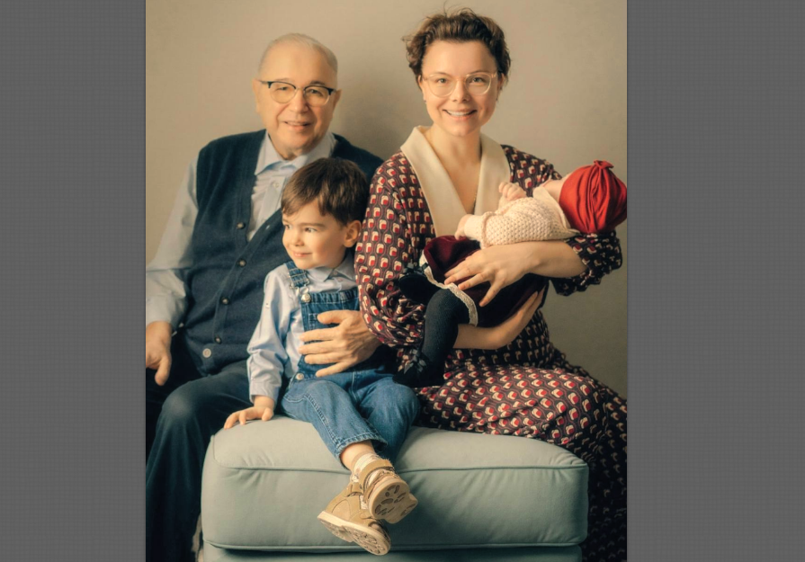 Матильда маленькая модница, а Вагаша очень симпатичный.