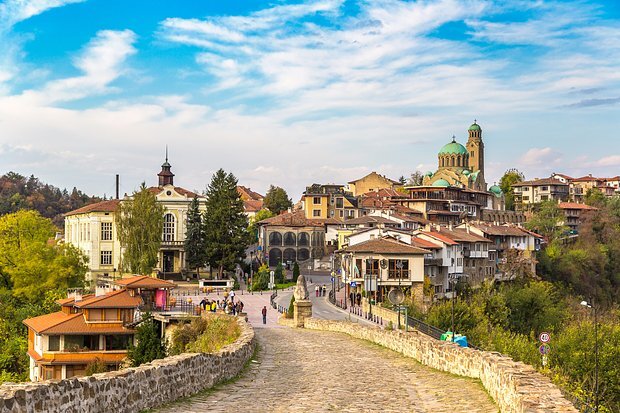    Крепость Царевец в Велико Тырново, Болгария. Фото: Sergii Figurnyi / Shutterstock / Fotodom