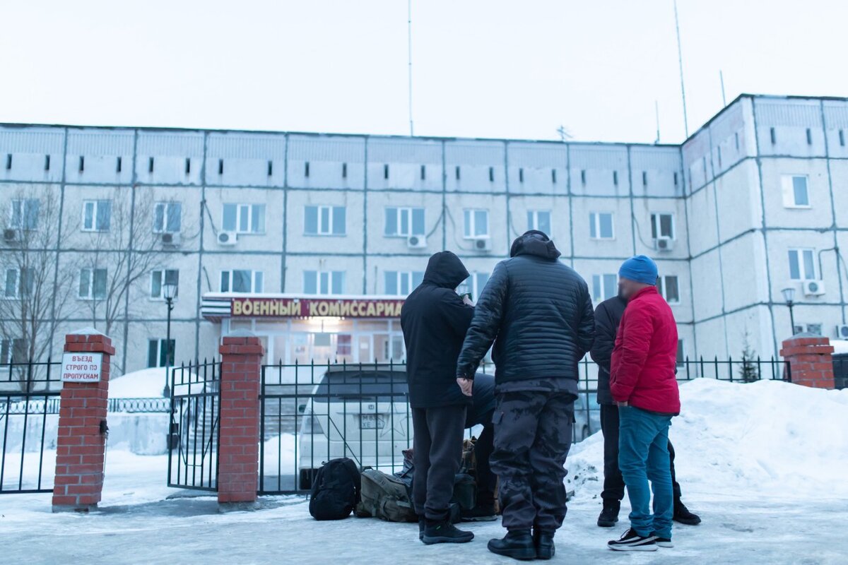    Группа контрактников из Сургута отправилась в зону специальной военной операции