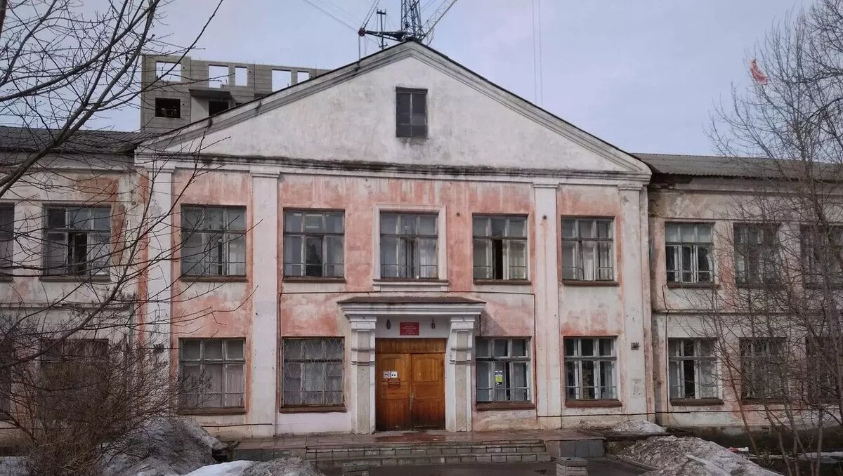     В Минздраве Карелии рассказали о планах на здание по улице Кузьмина, откуда срочно переехала женская консультация.