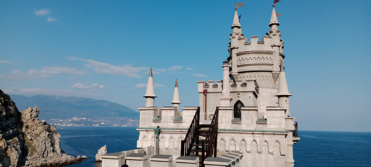 Ласточкино гнездо