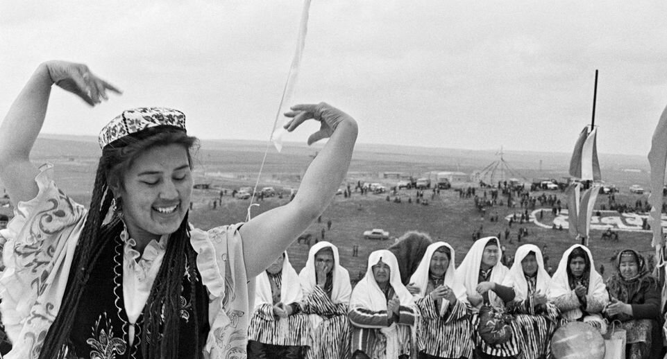     Национальный праздник Навруз в Узбекистане, 1990 год. Фото: Aleksandr Schemlyaev / Global Look Press