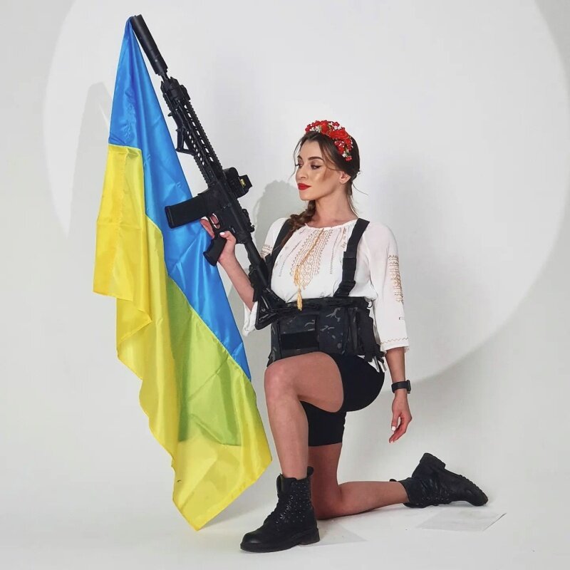    «Клубничка» на службе ВСУ. Патриотизм Украины — упорный и упоротый