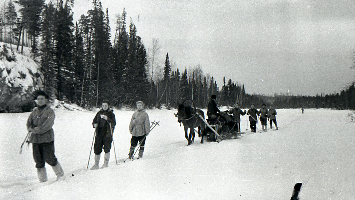 Группа Игоря Дятлова и дедушка Слава.