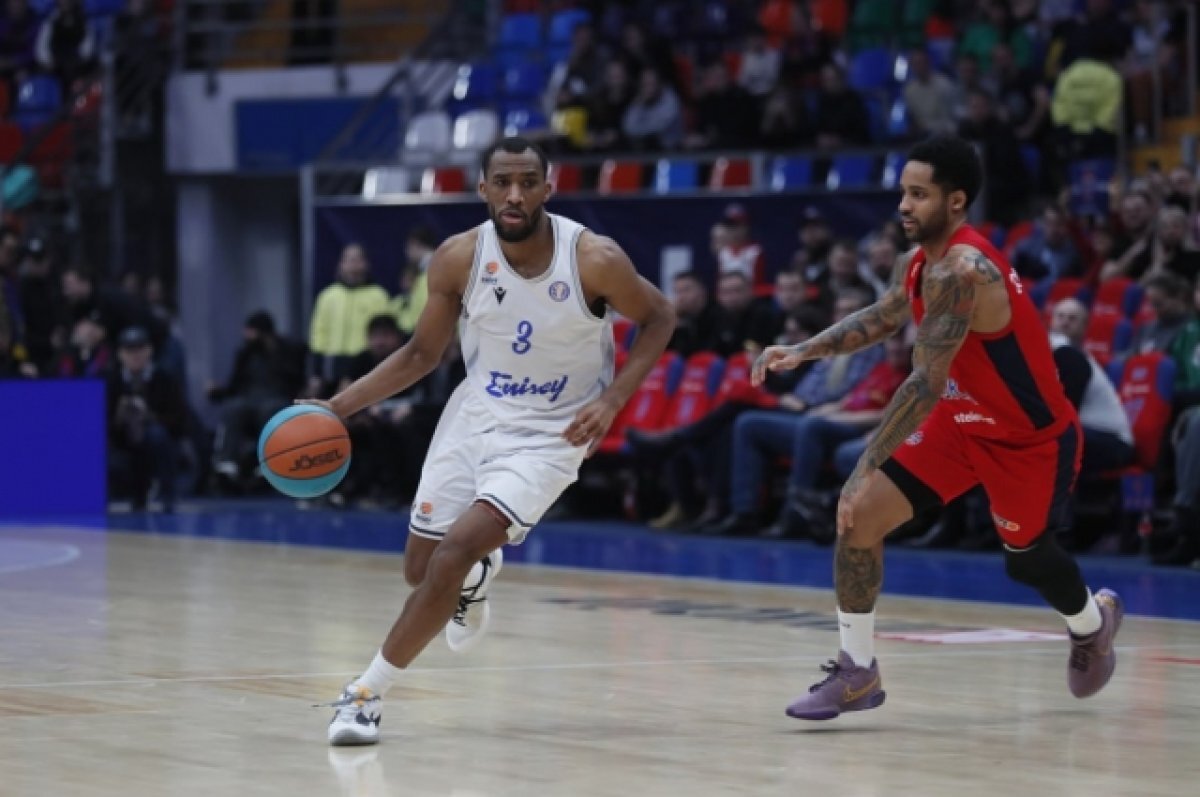    Баскетбольный клуб «Енисей» впервые в истории обыграл ЦСКА в Москве