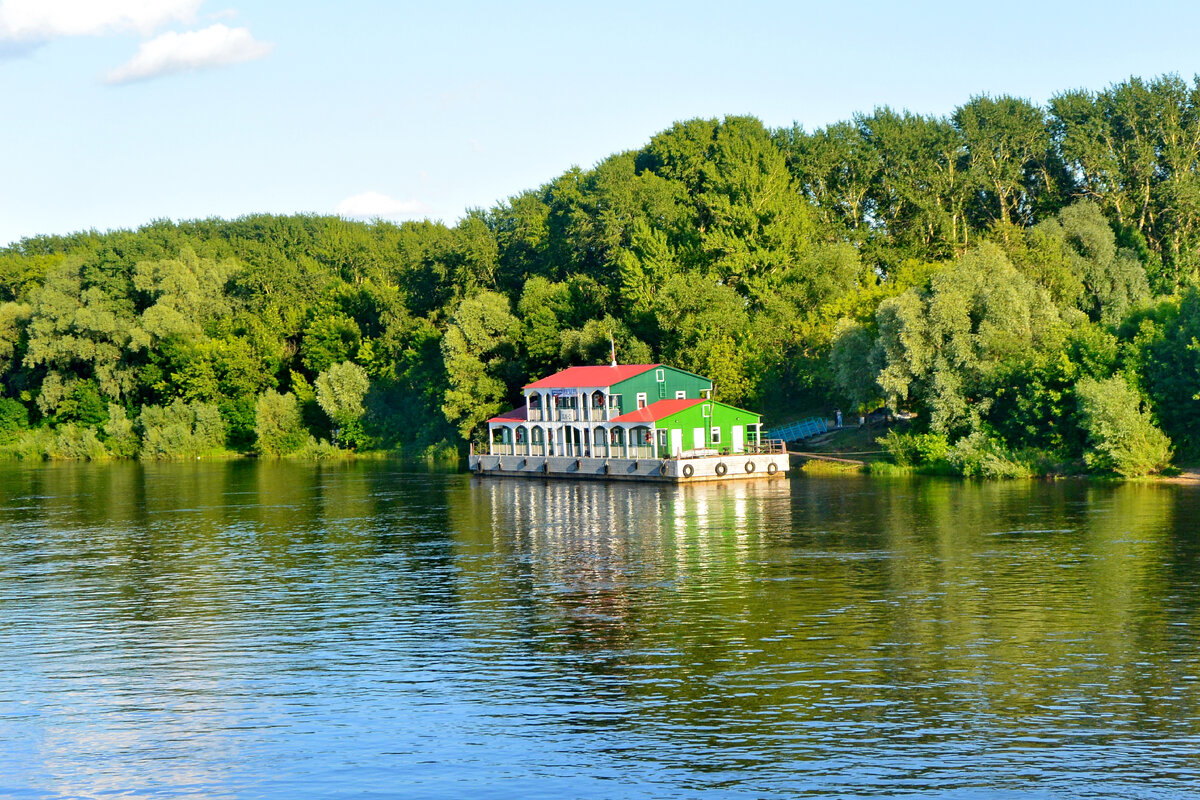 2019 год, причал-дебаркадер в Рязани на Оке