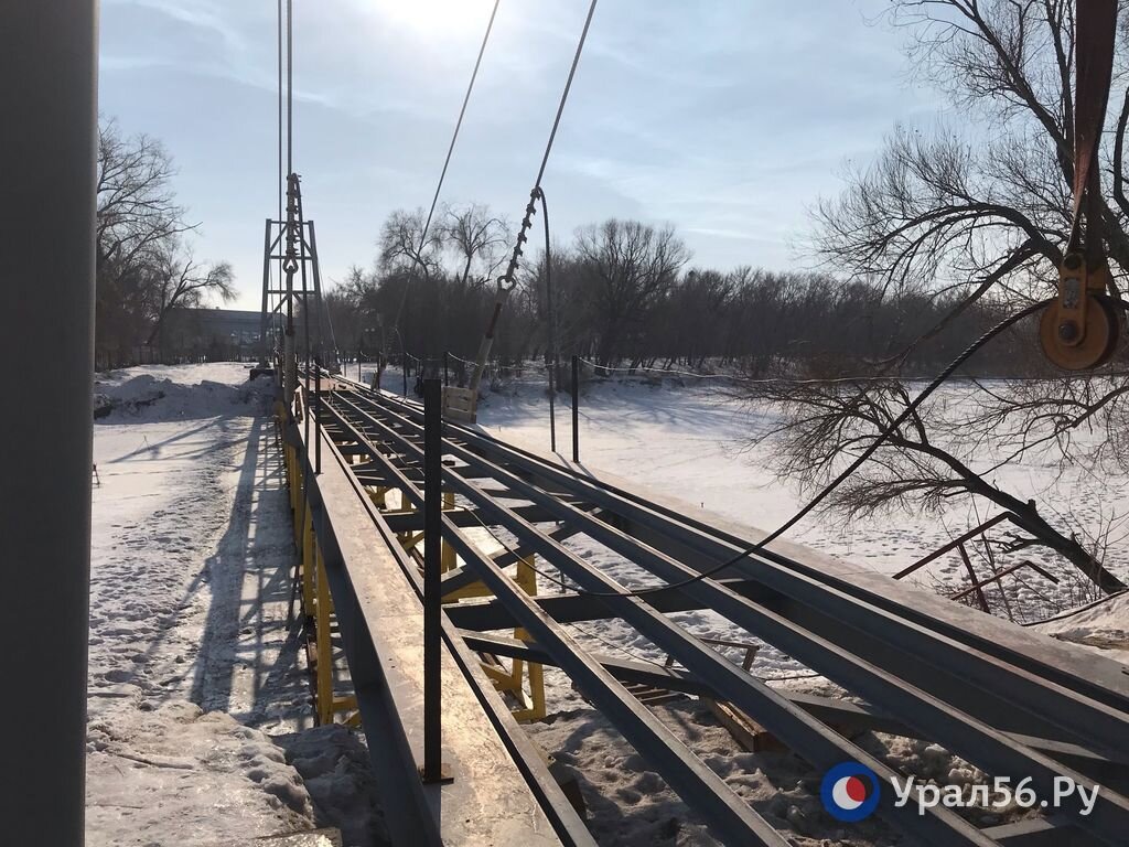 К новому пешеходному мосту через озеро Песчаное Орска в этом году построят  дорогу | Урал56.Ру | Оренбург, Орск - главные новости | Дзен