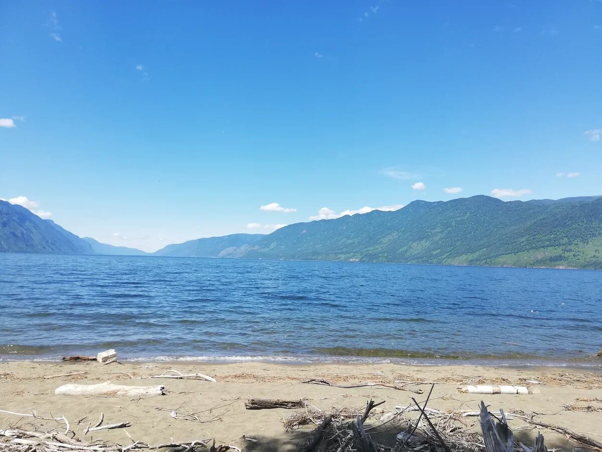 Вид с южного берега Телецкого озера