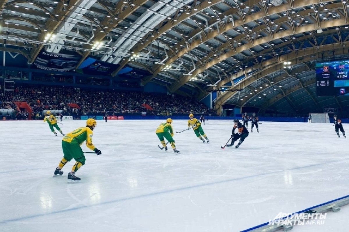   Хоккейный клуб «Кузбасс» впервые стал чемпионом России по хоккею с мячом