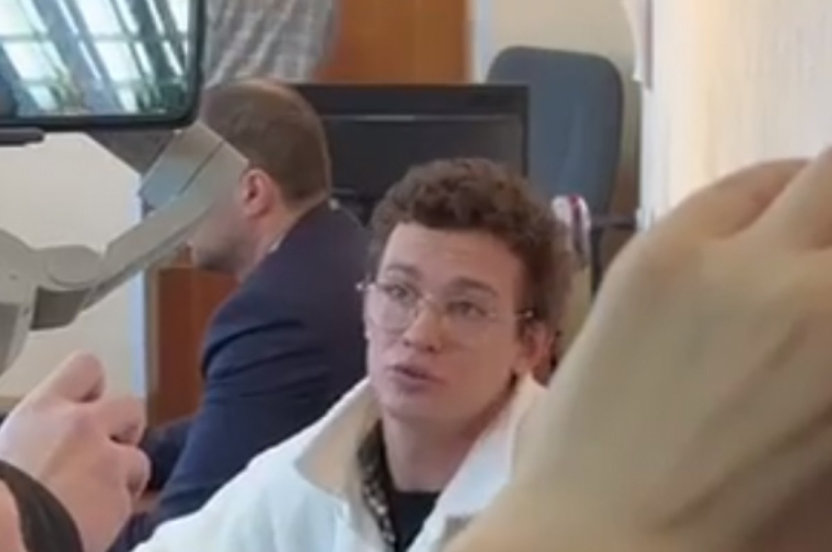 Кологривый извинился. Кологривый извинился. Кологривый извинился. Кологривый извинился. Кологривый извинился.