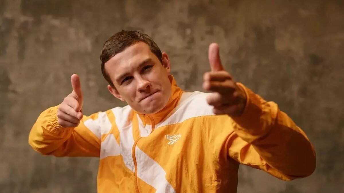     Звезду «Слова пацана» Никиту Кологривского суд отправил в СИЗО на неделю, сообщает РИА Новости. Актер получил арест за мелкое хулиганство.