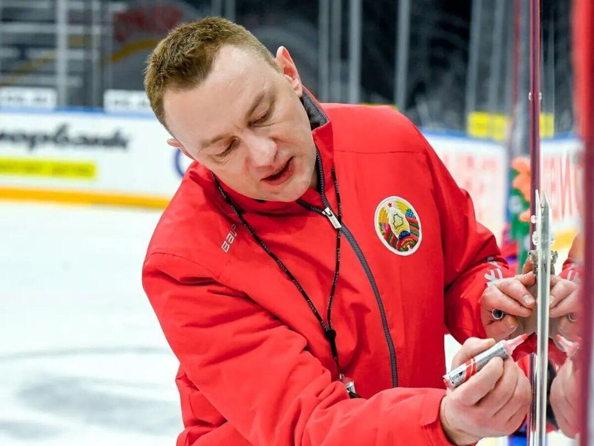    Тренер сборной Белоруссии по хоккею Константин Кольцов© Фото : Пресс-служба сборной Белоруссии по хоккею