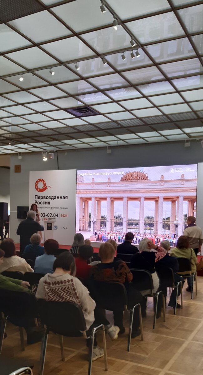 зеленая природа москвы. парк сокольники уличное кафе. закрытые парки. парк 805 летия москвы. тула о парке.