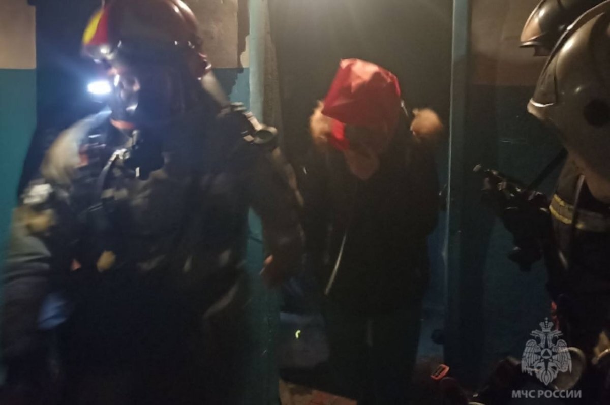    Спасатели в Стерлитамаке вынесли более 20 человек из ночного пожара