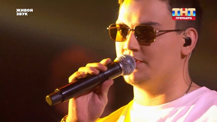 Кадр из шоу «Новая Фабрика звезд»