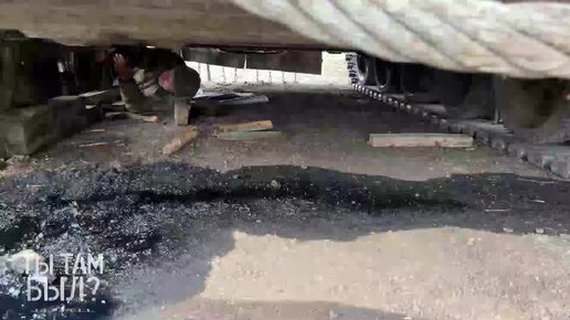 видео катком. каток строительная техника. каток машина. волокуша для заливки льда из полипропилена. Hamm dv 2.