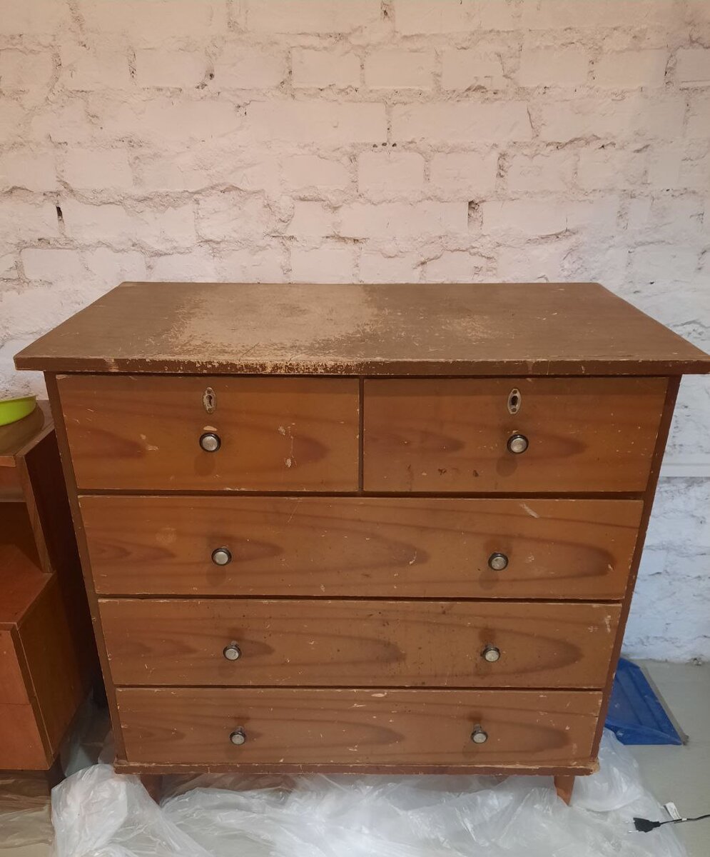 Комод До перекраски и ремонта